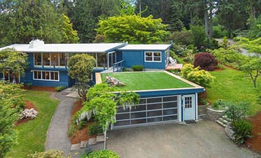 Custom artificial grass rooftop by Synthetic Turf Northwest