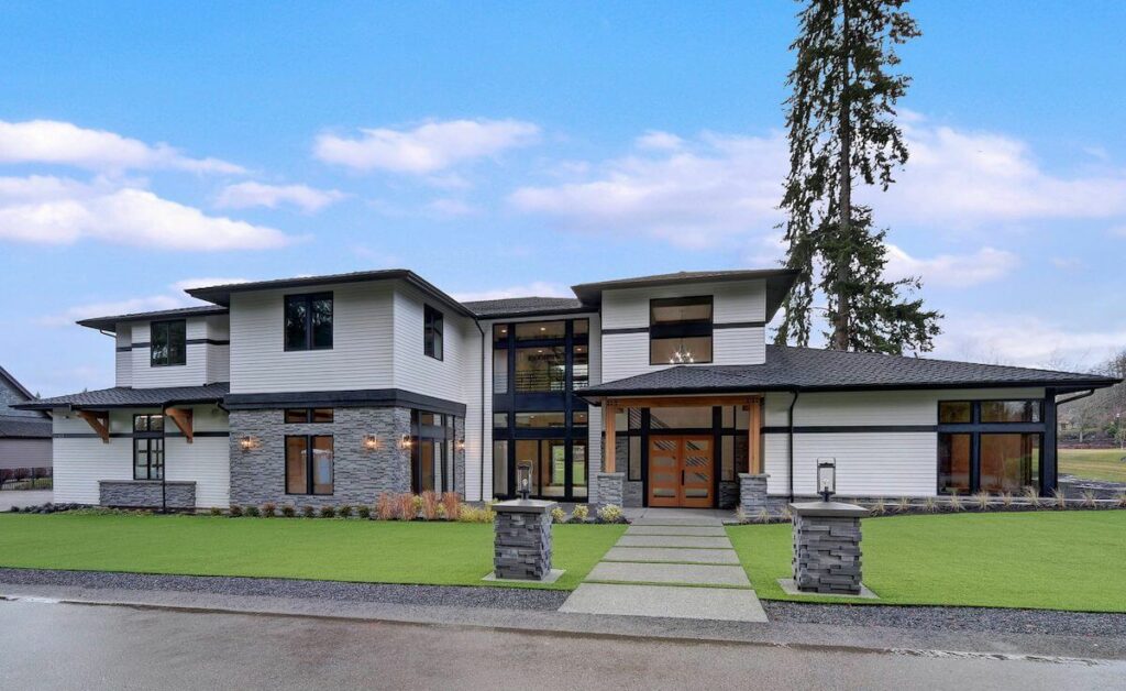 Custom home with artificial grass in Snohomish, WA.