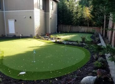 What To Know When Installing a Putting Green in Your Yard