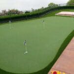 Backyard golf putting green